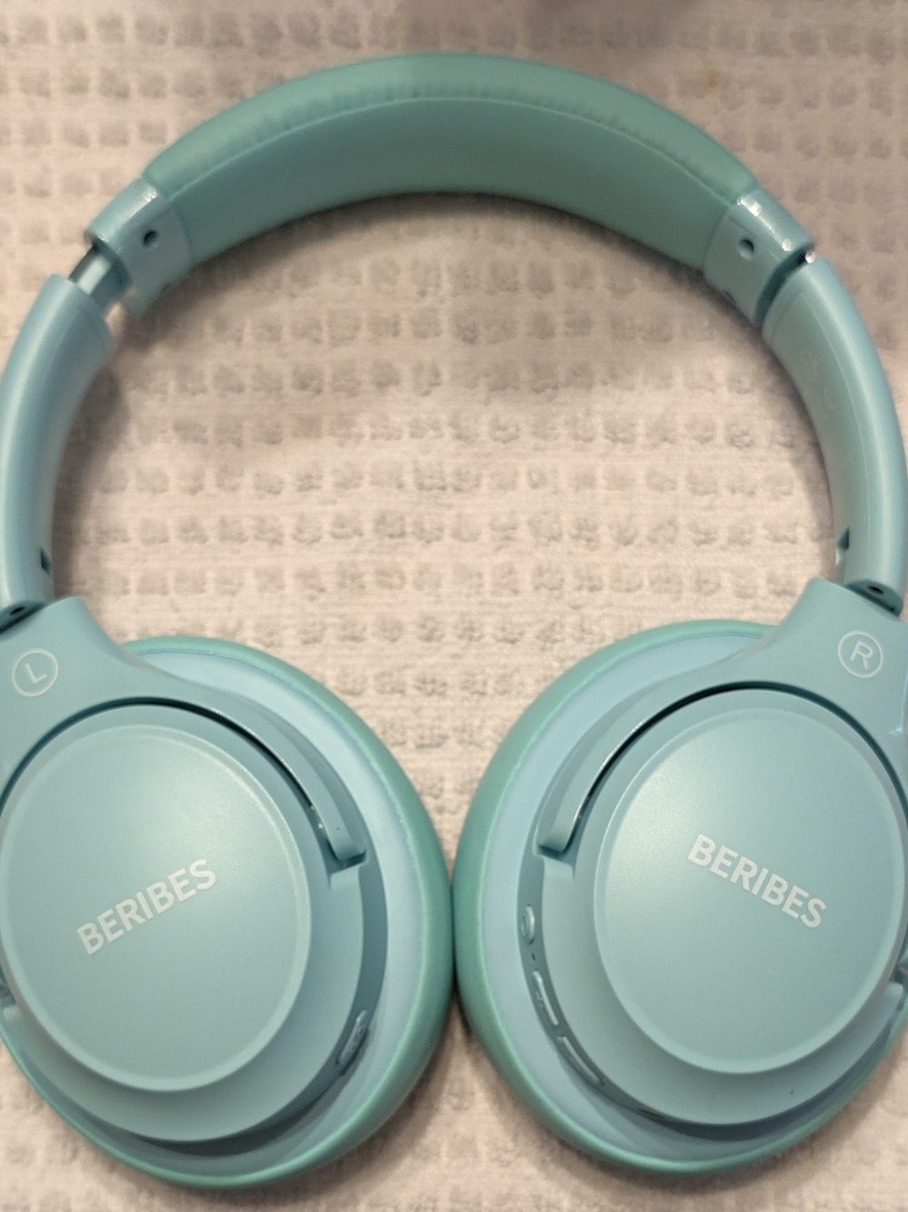 Over-Ear Wireless Headphones in Light Teal